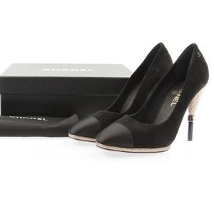 ❤️ SOLD ❤️ Chanel Black Heel Pumps Brand New